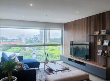 Departamento de 2 habitaciones, Guayaquil · Samborondón Km 1.5 Departamento Arcos Plaza Vista a La Plaza en Venta