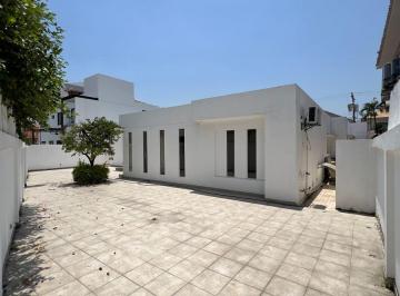 Casa de 2 habitaciones, Guayaquil · Samborondon Km 1 Se Alquila Casa de Una Planta!