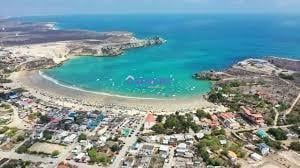 Casa · 301m² · 3 Habitaciones · 4 Estacionamientos · Casa Playera de Venta en Ayangue (Aa)