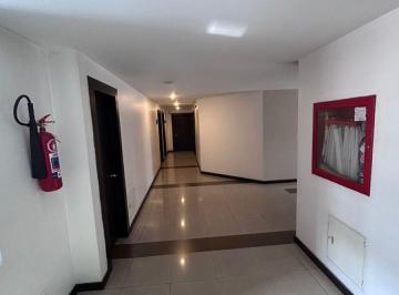 Oficina comercial , Quito · Consultorio 56 m² en Torre Bossano, 2 Parqueaderos, Seguridad 24/7, Ubicación Estratégica Quito