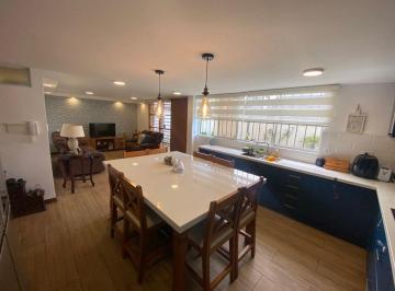 Departamento de 3 habitaciones, Quito · En Venta Excelente Depto Moderno C/suite Independiente en Pinar Alto
