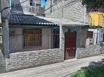 Casa de 2 habitaciones, Quito · Sur de Quito, Casa en Venta Oportunidad Dos Dorm., Sector La Mena Dos