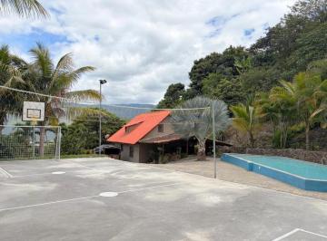 Hacienda-Quinta · 160m² · 20 Estacionamientos · Propiedad en Venta con 5.000 m² de Terreno Plano en El Valle de Yunguilla - Santa Isabel Ec.