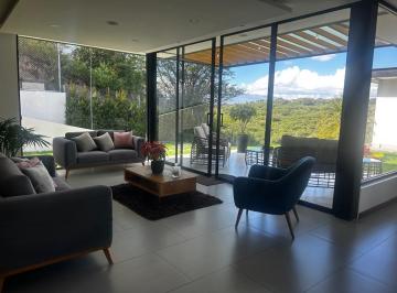 En Venta Casa Exclusiva en Tumbaco · Vendo Hermosa Casa en Urb. Huertos del Eden - Tumbaco