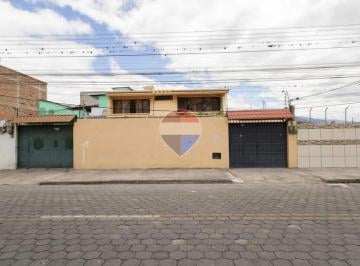 Casa de 5 habitaciones, Ibarra · Casa en Venta – Sector Hospital Iess - Ibarra