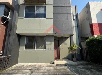 Casa de 3 habitaciones, Daule · Se Vende Casa en Urb. Cataluña Vía Salitre