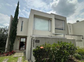 Casa de 3 habitaciones, Quito · Hermosa Casa de Venta en Cumbaya