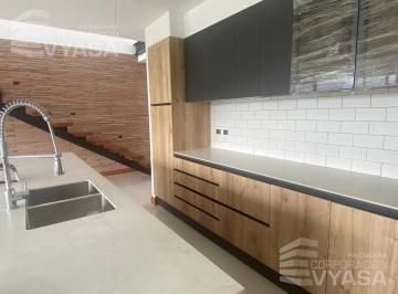 Casa · 183m² · 3 Habitaciones · 2 Estacionamientos · Tumbaco - La Viña Alta Bellavista, Casa en Venta 183.30 m² por Estrenar - C5