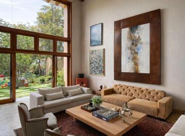 Casa · 596m² · 4 Habitaciones · 4 Estacionamientos · Casa de Venta en Urb. Rancho San Francisco, Cumbayá