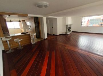 Departamento de 3 habitaciones, Quito · En Venta Departamento Remodelado con Acabados de Lujo 3 Dorm. con Estudio Sector El Batan