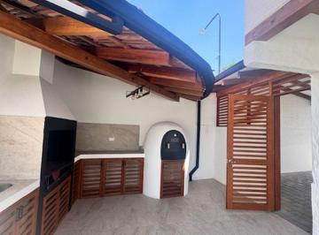 Casa de 3 habitaciones, Quito · Por Estrenar, Sector British $320.000 3 Dormitoios, Jardin y Bbq