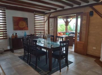 Casa de 3 habitaciones, Quito · Casa de Renta, Amoblada, Sector Santa Rosa, Tumbaco