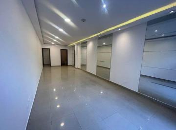 Local comercial , Quito · Local Comercial de 48 m² en Alquiler en La Carolina