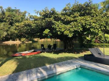 Casa de 3 habitaciones, Guayaquil · Casa de Una Planta, con Patio Muy Grande Al Lago, Piecina, 3 Dorm. Grandes, Urb. Segura