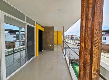 Departamento · 120m² · 3 Habitaciones · 2 Estacionamientos · Departamento en Primer Piso Alto – Urbanización Barbasquillo