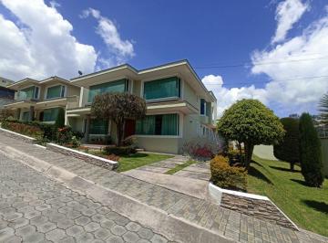 Casa de 4 habitaciones, Quito · Cárcelen Urbanizacion Einstein Vendo Casa Elegante y Confortable de 4 Dorm.