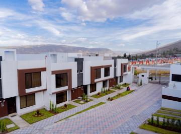 Casa · 108m² · 3 Habitaciones · 1 Estacionamiento · Casa en Venta por Estrenar 108 m² - Sector Mitad del Mundo