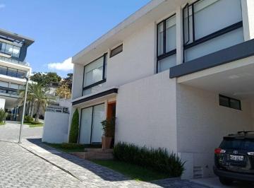 Casa de 3 habitaciones, Quito · Linda Casa de Venta en Cumbaya