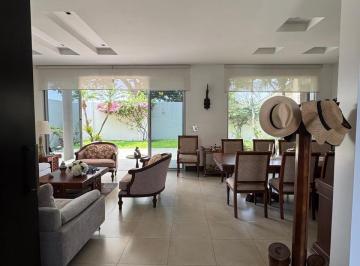 Casa de 3 habitaciones, Guayaquil · Venta de Casa en Laguna del Sol