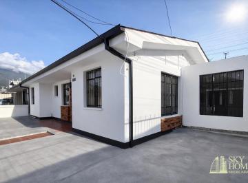 Casa de 3 habitaciones, Quito · Renta Casa Independiente El Labrador – Isaac Albéniz, 1 Planta