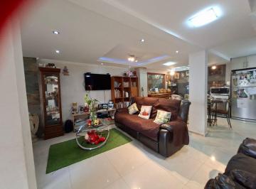 Casa de 3 habitaciones, Quito · Casa Moderna en La Armenia | Frente Al Parque Metropolitano | Acepto Financiamiento