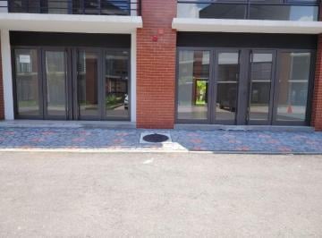 Local comercial , Daule · Local Comercial de Alquiler en Almax, Vía a Samborondón, 112 m², 2 Parqueos