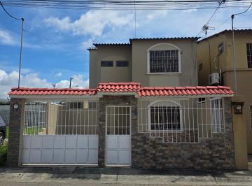 Casa Alquiler 160m² de 3 habitaciones · Alquilo Linda Casa en La Joya, Esquinera, 2 Plantas, Patio Amplio