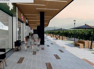 Local comercial · 80m² · 200 Estacionamientos · Excelente Local Comercial de Arriendo