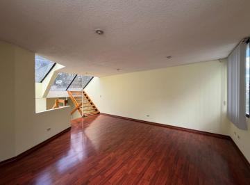 Casa de 3 habitaciones, Quito · Casa en Venta Urbanización El Condado, 3 Dromedarios