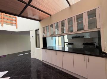 Casa de 3 habitaciones, Quito · Casa en Venta Urbanización El Condado, 3 Dromedarios