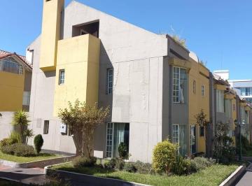 Casa · 173m² · 3 Habitaciones · 1 Estacionamiento · "Hermosa Casa en Venta, Adentro de Conjunto Seguro y Tranquilo".