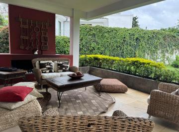 Casa de 3 habitaciones, Quito · Venta Casa Cumbaya Sector La Viña