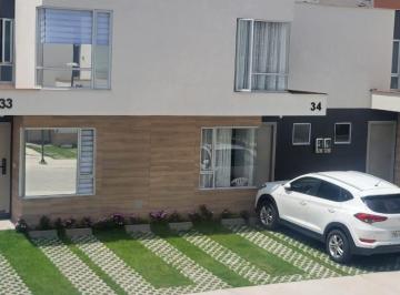 Casa · 89m² · 3 Habitaciones · 2 Estacionamientos · Venta de Casas por Estrenar en Conjunto Privado - Sector Conocoto