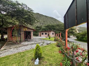 Hacienda-Quinta · 50000m² · 1 Habitación · Hermosa Finca Productiva en Malchinguí