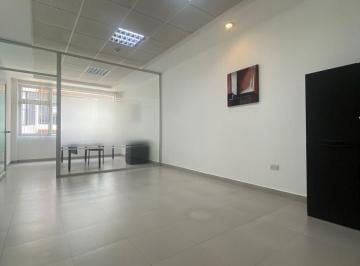 Oficina comercial , Quito · Linda Oficina en Site Center
