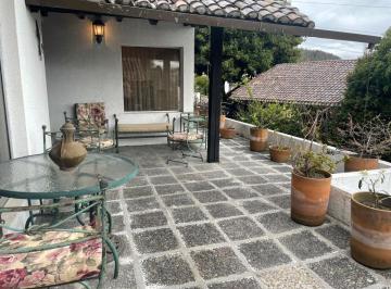 Casa de 3 habitaciones, Quito · Casa de 4 Recámaras con 350 m² en Venta en González Suárez