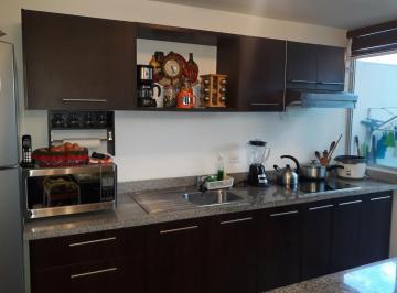 Casa · 120m² · 3 Habitaciones · 2 Estacionamientos · Oportunidad Casa de Venta 3 Dorm. y Estudio en San Isidro del Inca