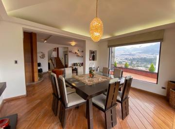 Casa · 315m² · 3 Habitaciones · 5 Estacionamientos · Ponceano, Hermosa Casa en Venta, 315,61 m²