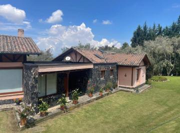 Hacienda-Quinta de 4 habitaciones, Quito · Hacienda - Quinta de 15000 m² con 4 Recámaras en Venta, Checa