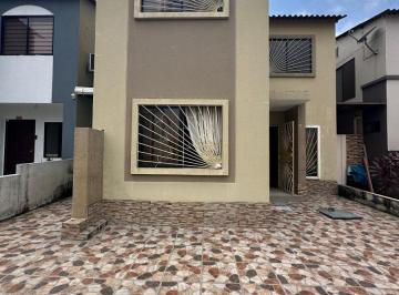 Casa de 4 habitaciones, Daule · Casa en Villa Club 4 Dorm. – 136 m² - D. Sornoza
