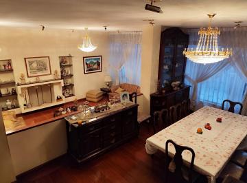 Casa · 443m² · 7 Habitaciones · 3 Estacionamientos · Casa Independiente de Venta con Cancha Deportiva, Pinar Alto. Urbanización Cerrada