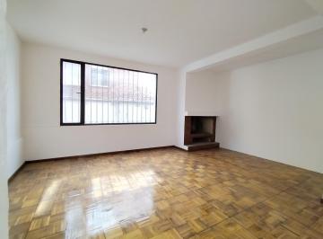 Oficina comercial · 242m² · 7 Habitaciones · 2 Estacionamientos · El Labrador, Oficina en Renta, 242 m²