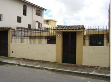Departamento de 3 habitaciones, Quito · Vendo Terreno con Casa en La Florida
