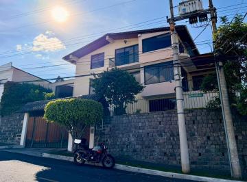 Casa · 719m² · 5 Habitaciones · 4 Estacionamientos · Vendo Casa con Terreno Urb. Miravalle 719 m² - Cumabaya