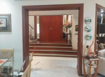 Casa · 350m² · 4 Habitaciones · 2 Estacionamientos · Urdesa, Hermosa Casa en Venta, 350 m²