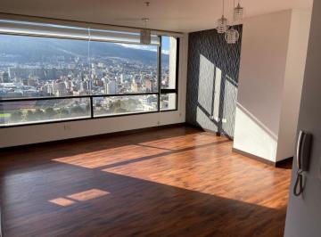 Suite de 1 habitación, Quito · Eloy Alfaro con Hermosa Vista Linda Suite en Venta con Parqueo 71 m