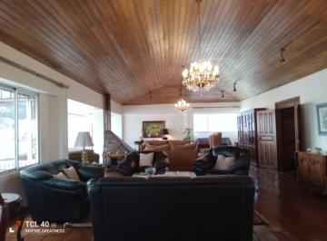 Departamento de 4 habitaciones, Quito · Penthouse con Potencial de Generación de Rentas (Suites)