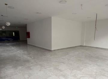 Local comercial · 400m² · 2 Habitaciones · La Carolina, Local Comercial en Renta, 400 m²