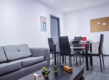 Departamento · 55m² · 1 Estacionamiento · Suite de Venta en La Floresta.