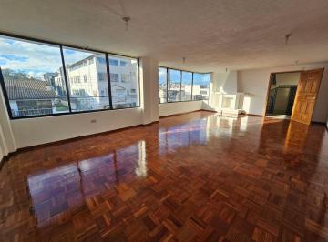 Departamento de 3 habitaciones, Quito · Venta Departamento de 128 m² 3 Dorm. La Florida, Ex Aeropuerto, Calle Shuaras Parqueadero